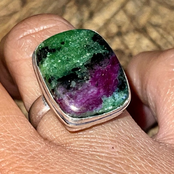 Anyolite Ruby Green Zoisite Ring Size 8 - Picture 5 of 10